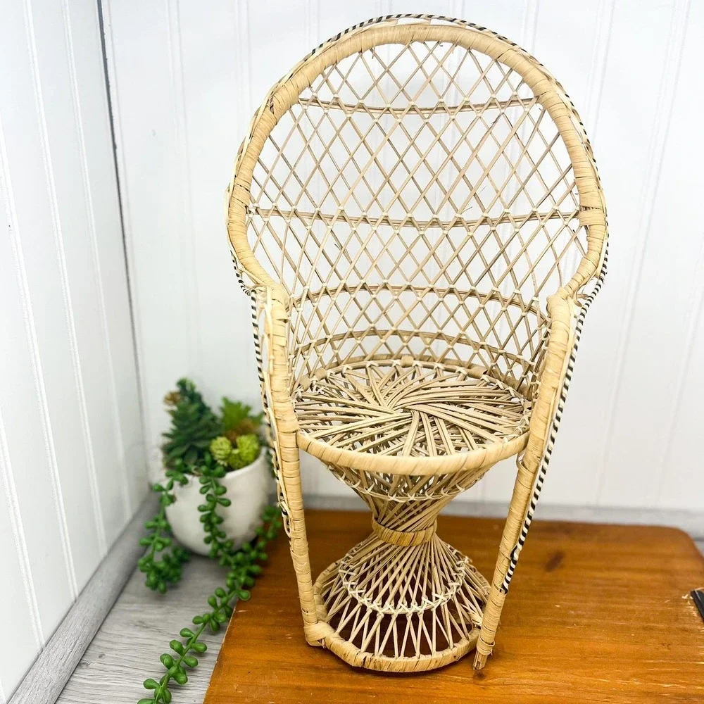 N/A unique wicker